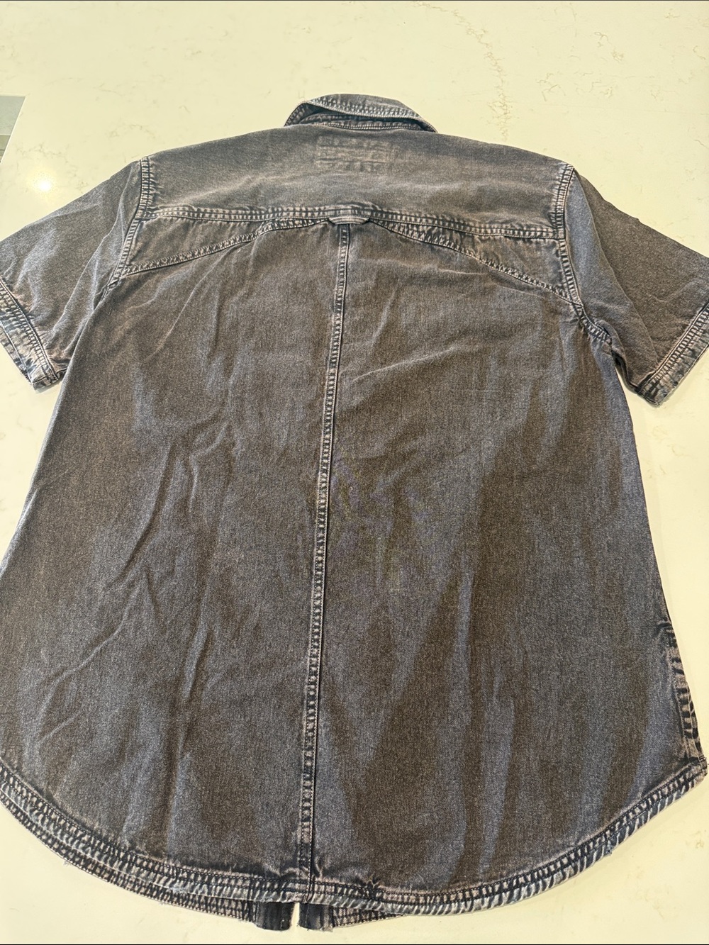 We The Free Washed Black Short-Sleeve Women’s Button-Down Shirty - Picture 4 of 7